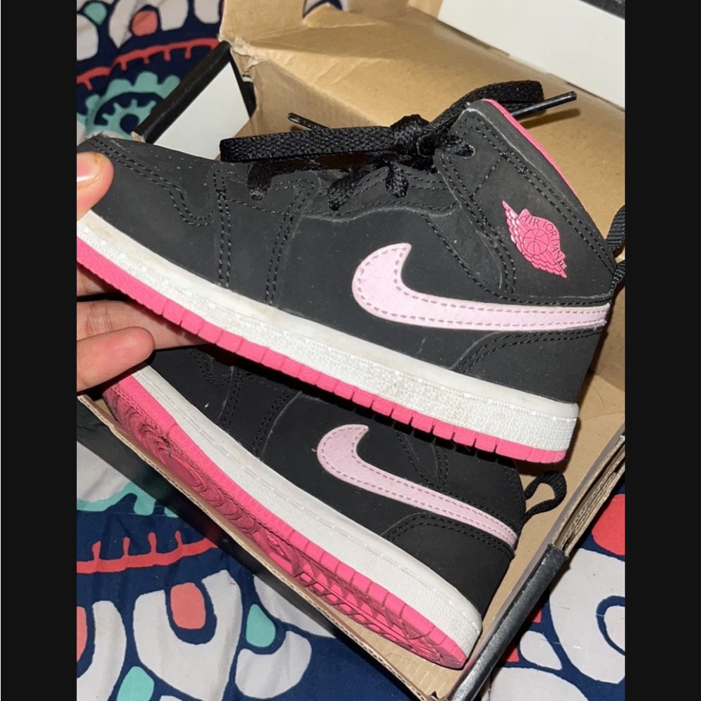 Size 8c air Jordan’